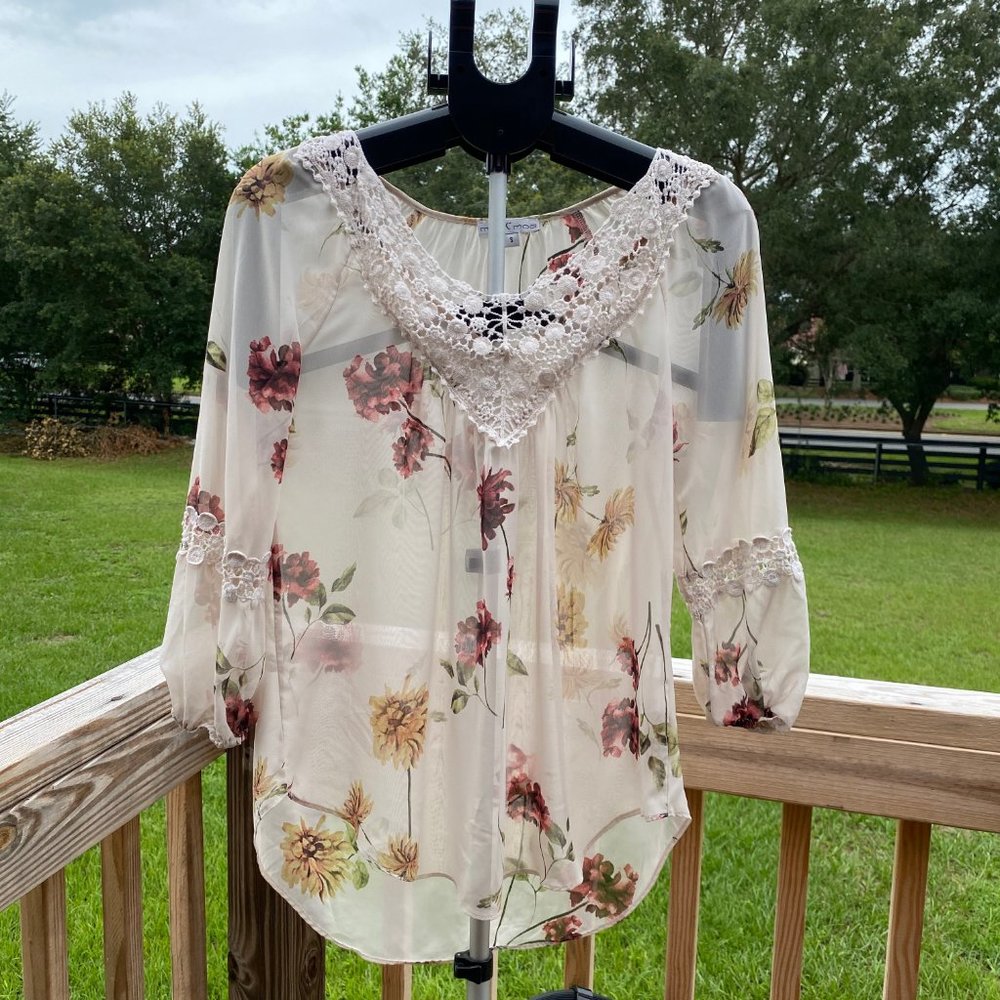 Moa Moa Sheer Floral top